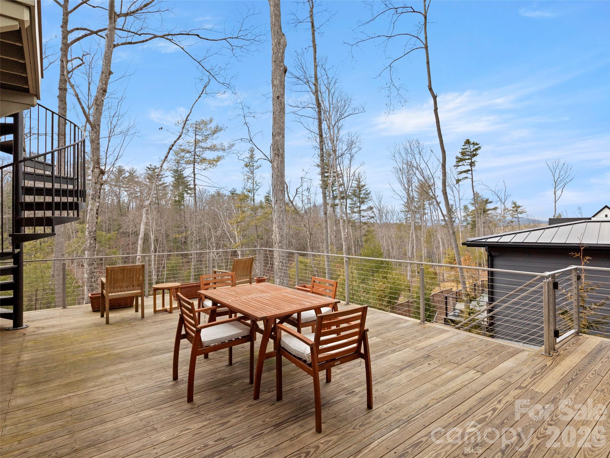 206 Kelmscott Lane — Asheville
