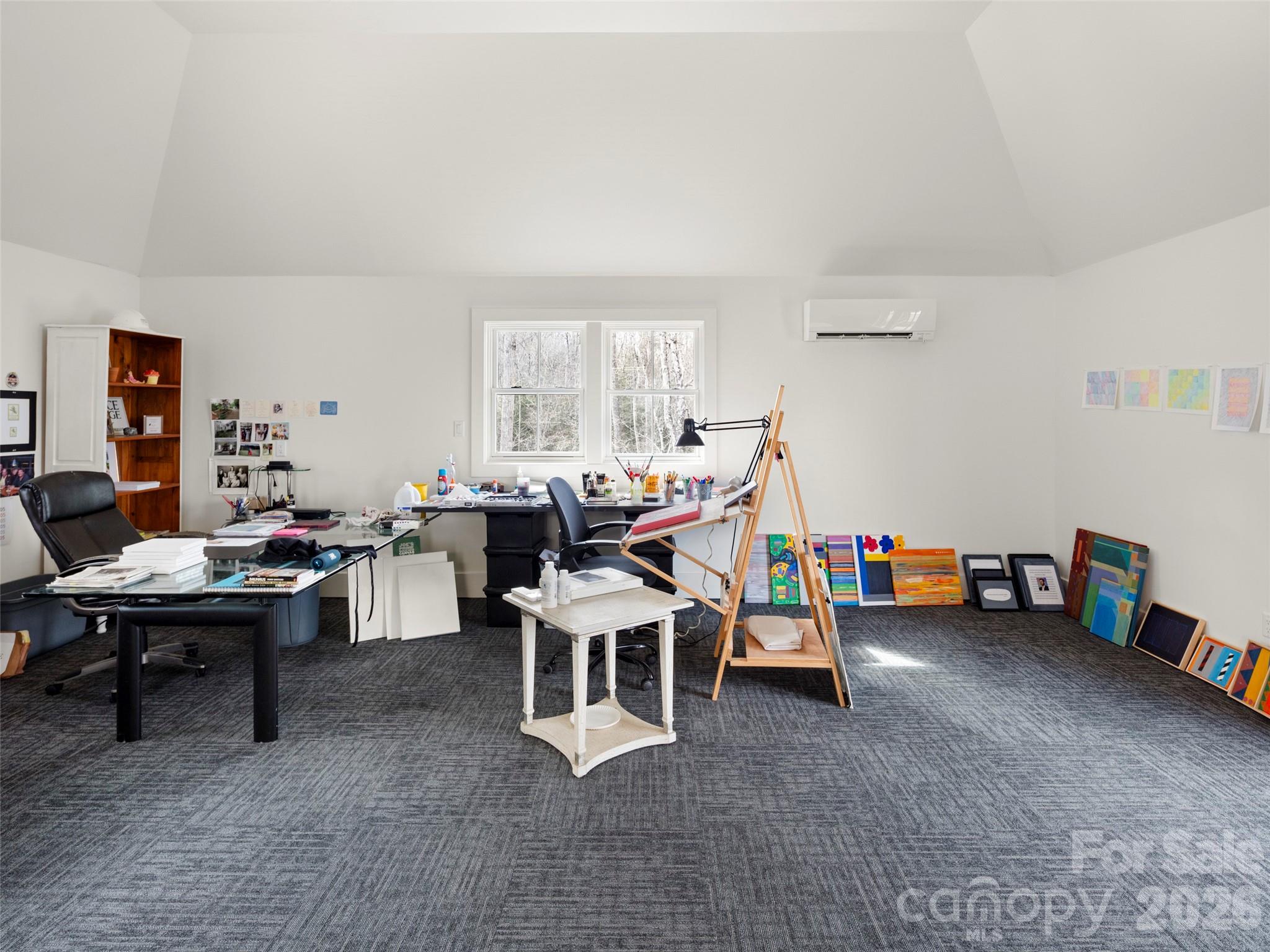 206 Kelmscott Lane — Asheville