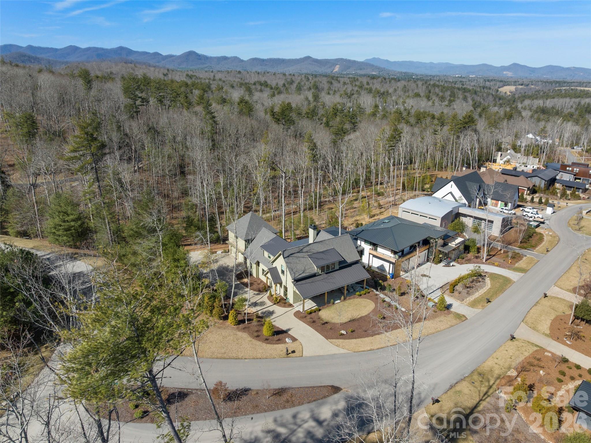 206 Kelmscott Lane — Asheville