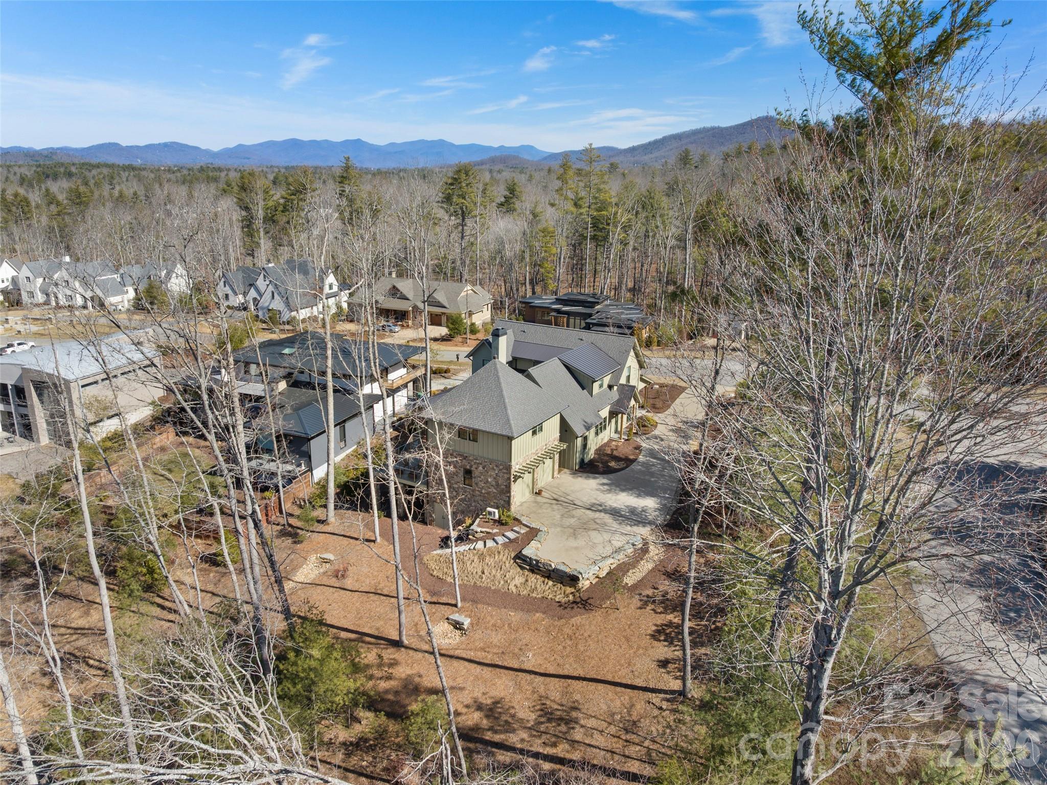 206 Kelmscott Lane — Asheville