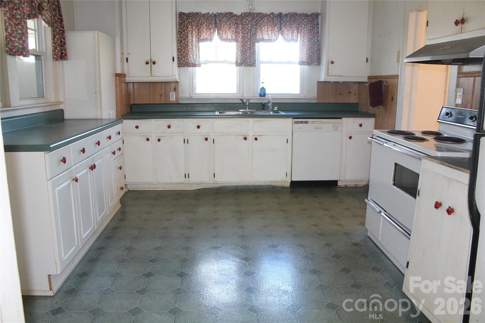 113 Williams Way — Morganton