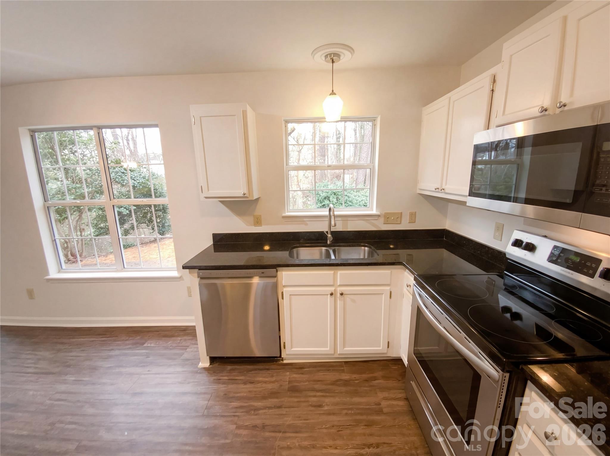5719 Rocbridge Lane — Charlotte