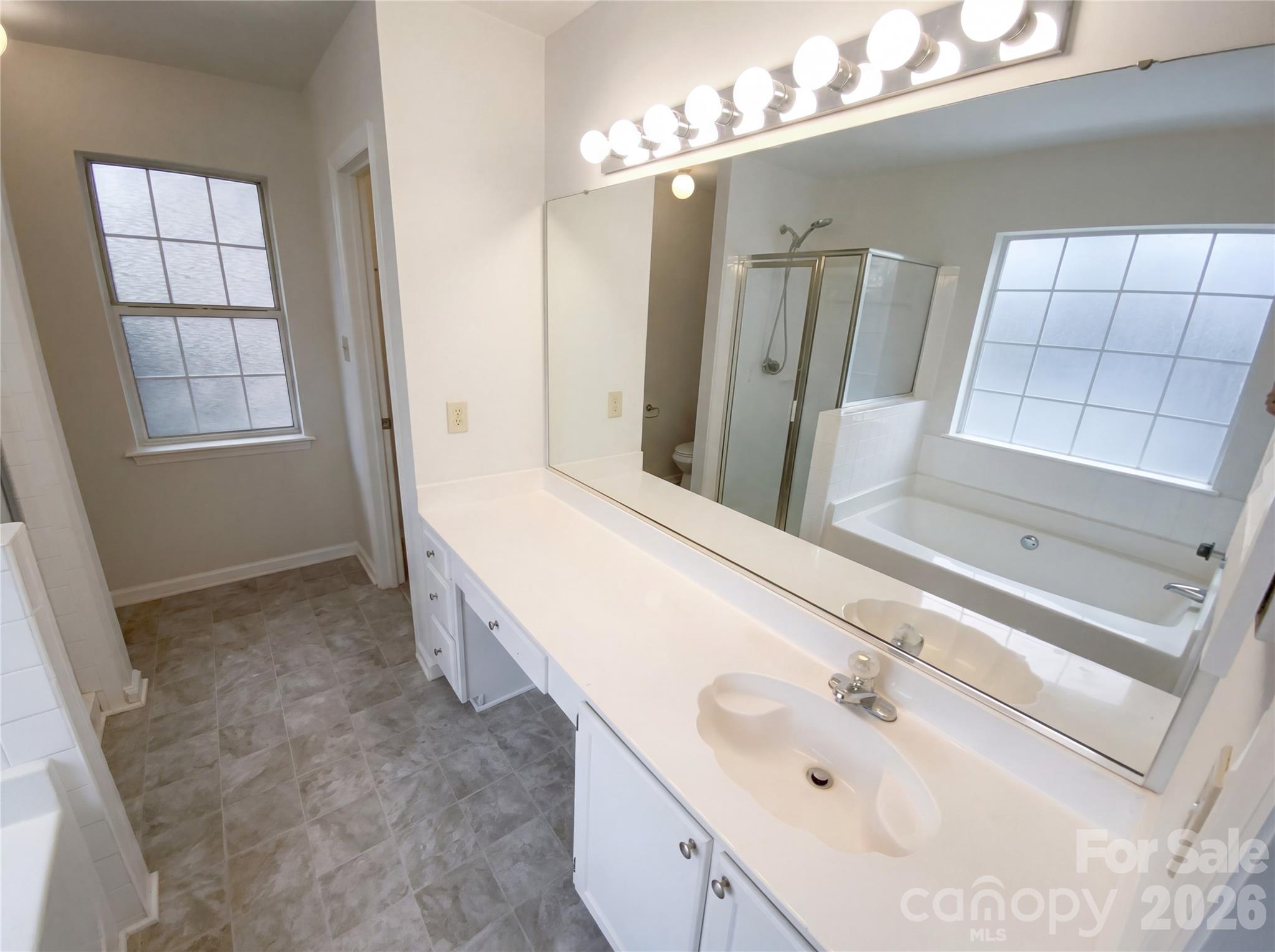 5719 Rocbridge Lane — Charlotte