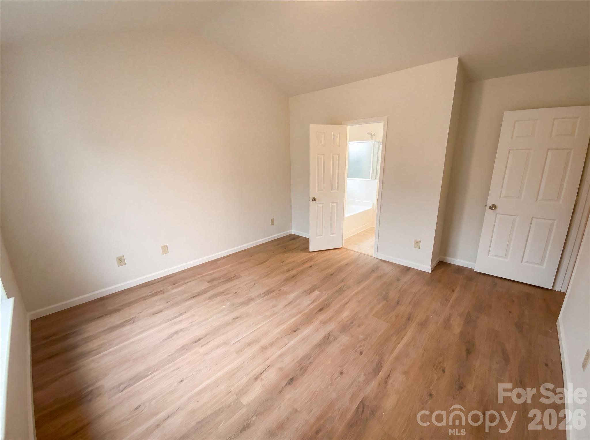 5719 Rocbridge Lane — Charlotte