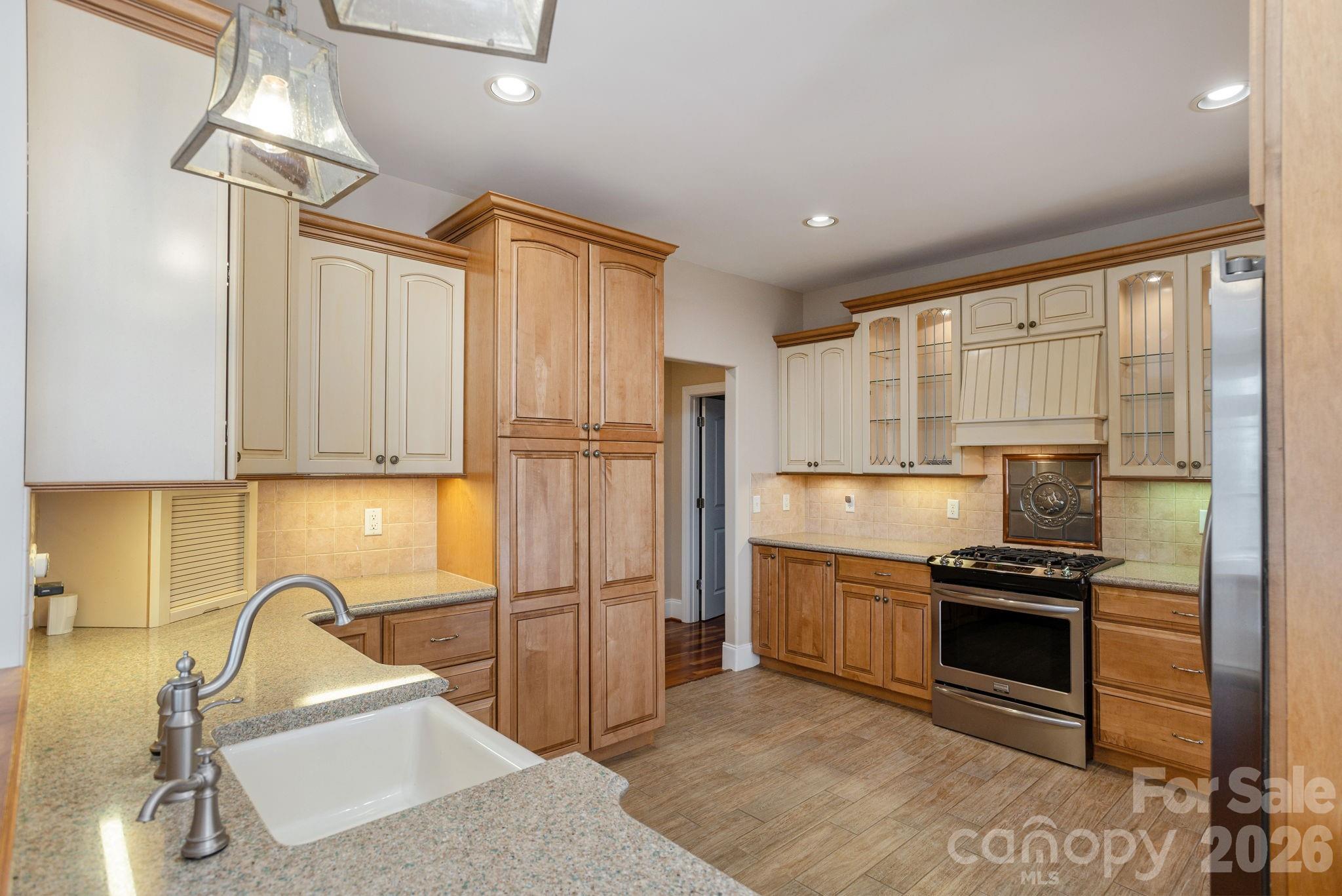 16 WINTERBERRY Drive — Hendersonville