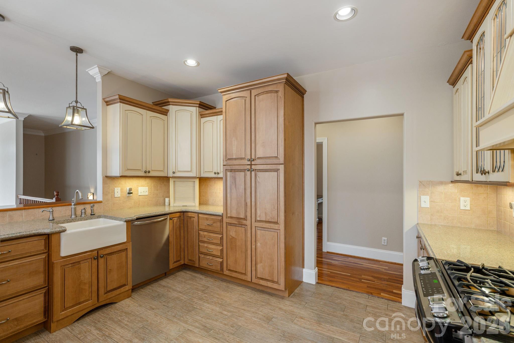 16 WINTERBERRY Drive — Hendersonville