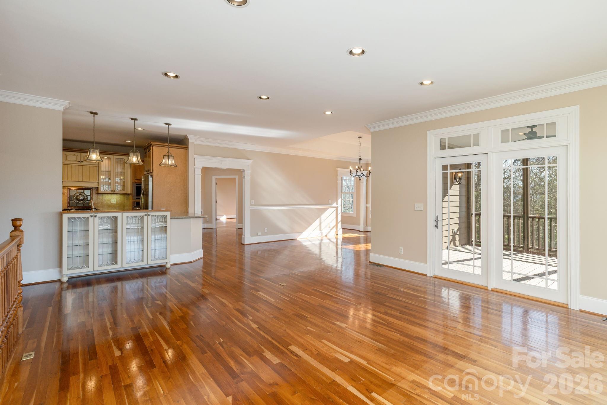 16 WINTERBERRY Drive — Hendersonville