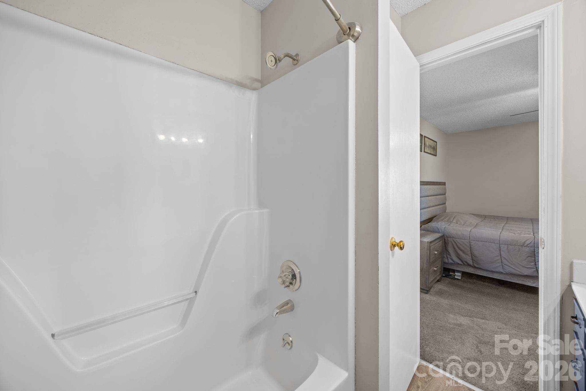 1010 Oakmont Court — Salisbury