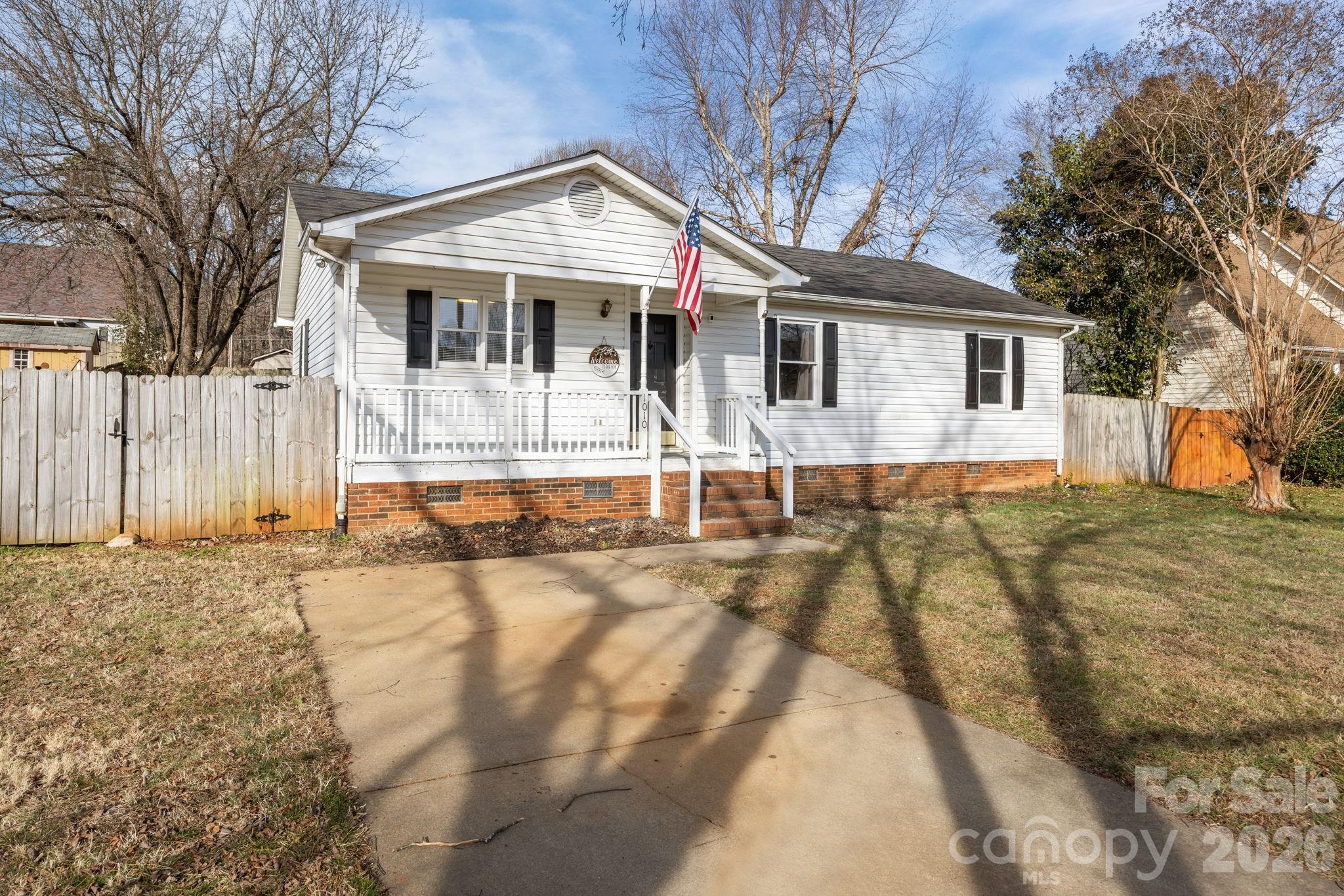 1010 Oakmont Court — Salisbury