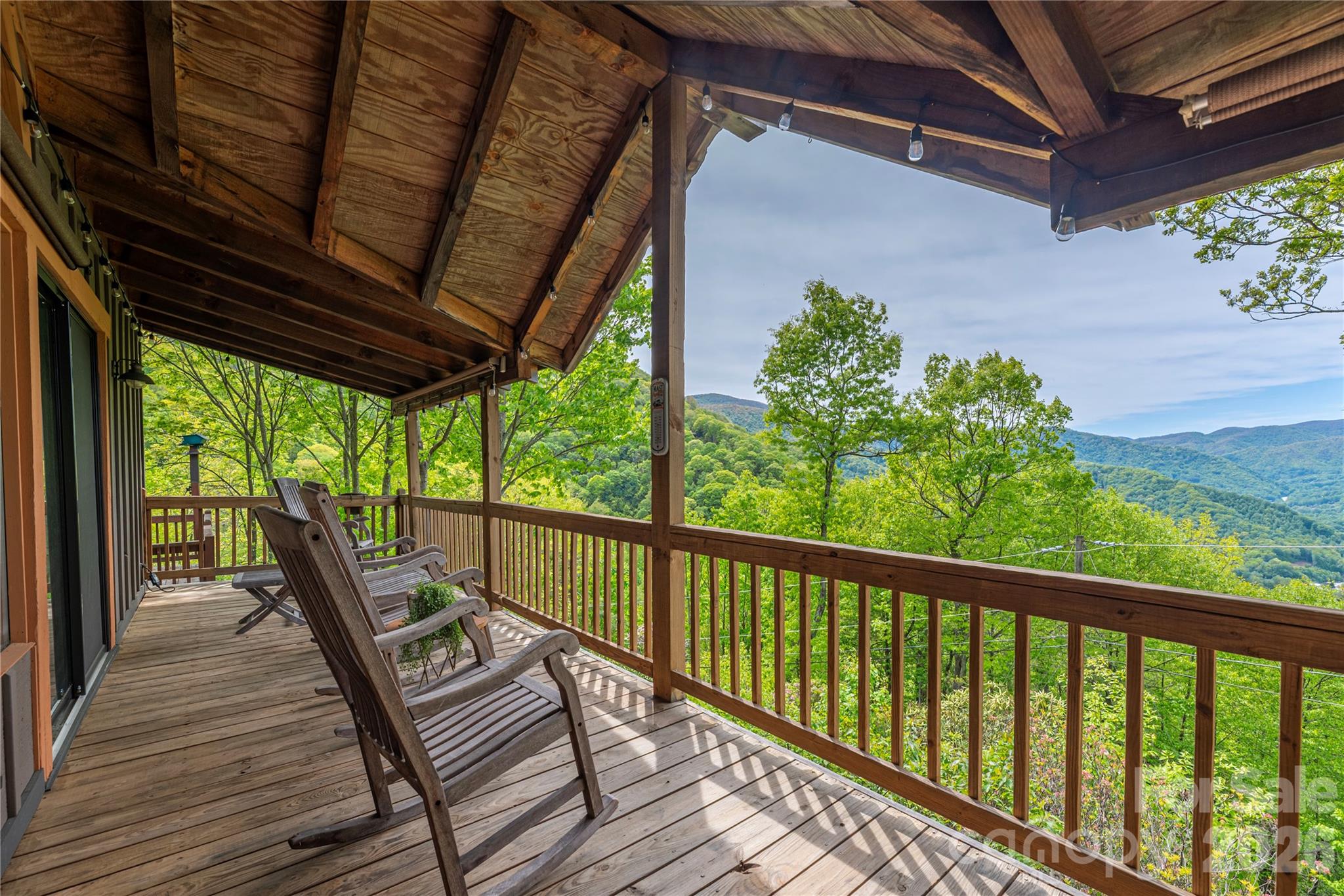 236 Dove Drive — Maggie Valley