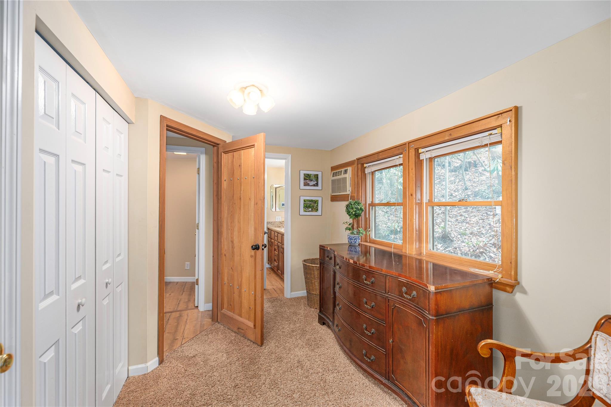 236 Dove Drive — Maggie Valley