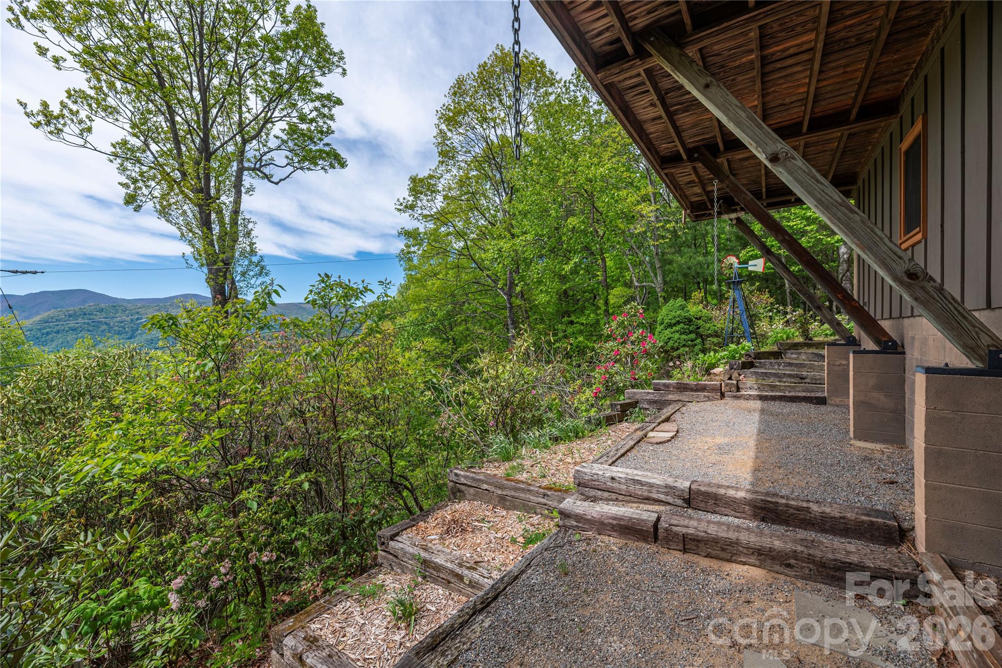 236 Dove Drive — Maggie Valley