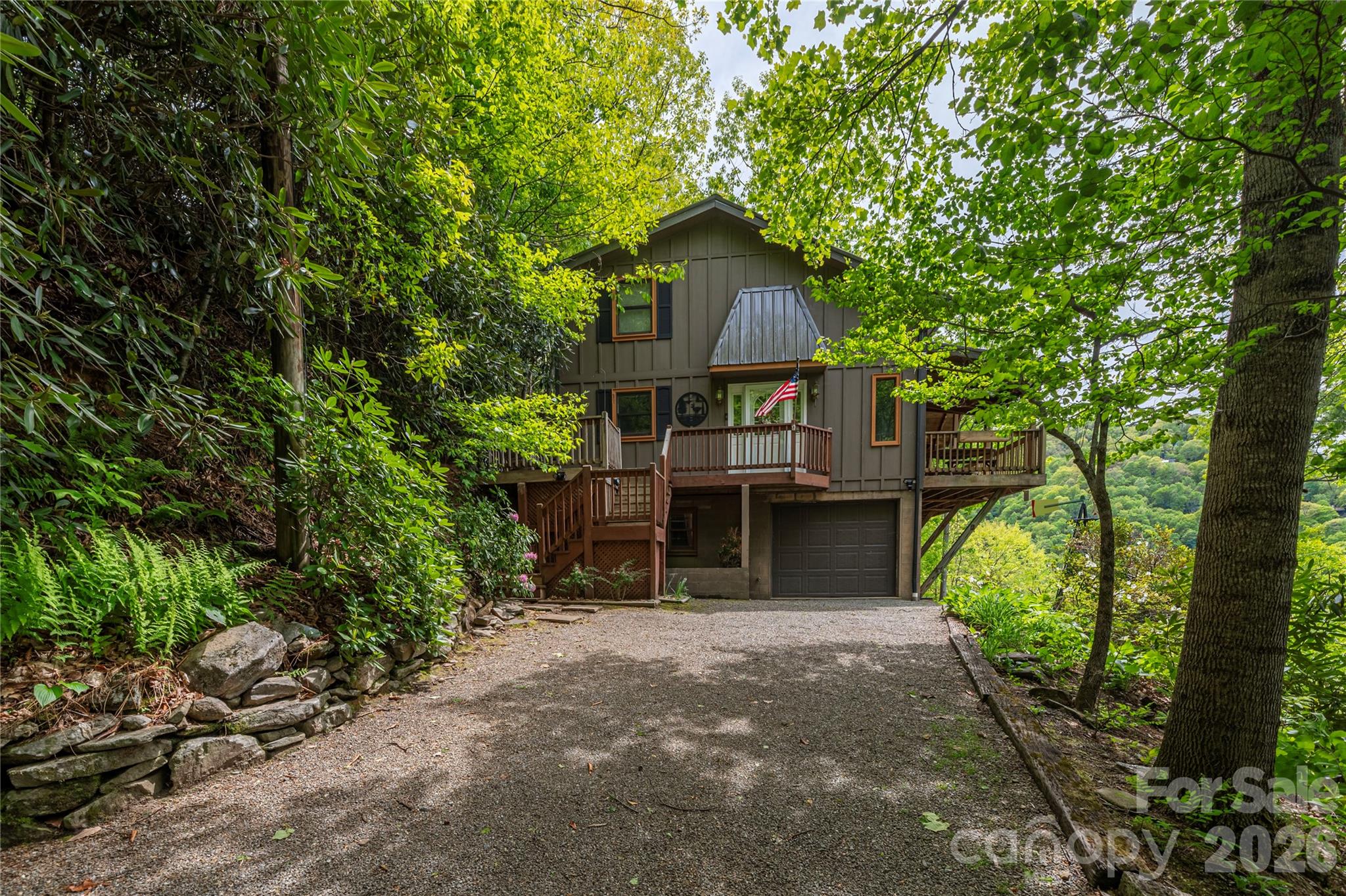 236 Dove Drive — Maggie Valley