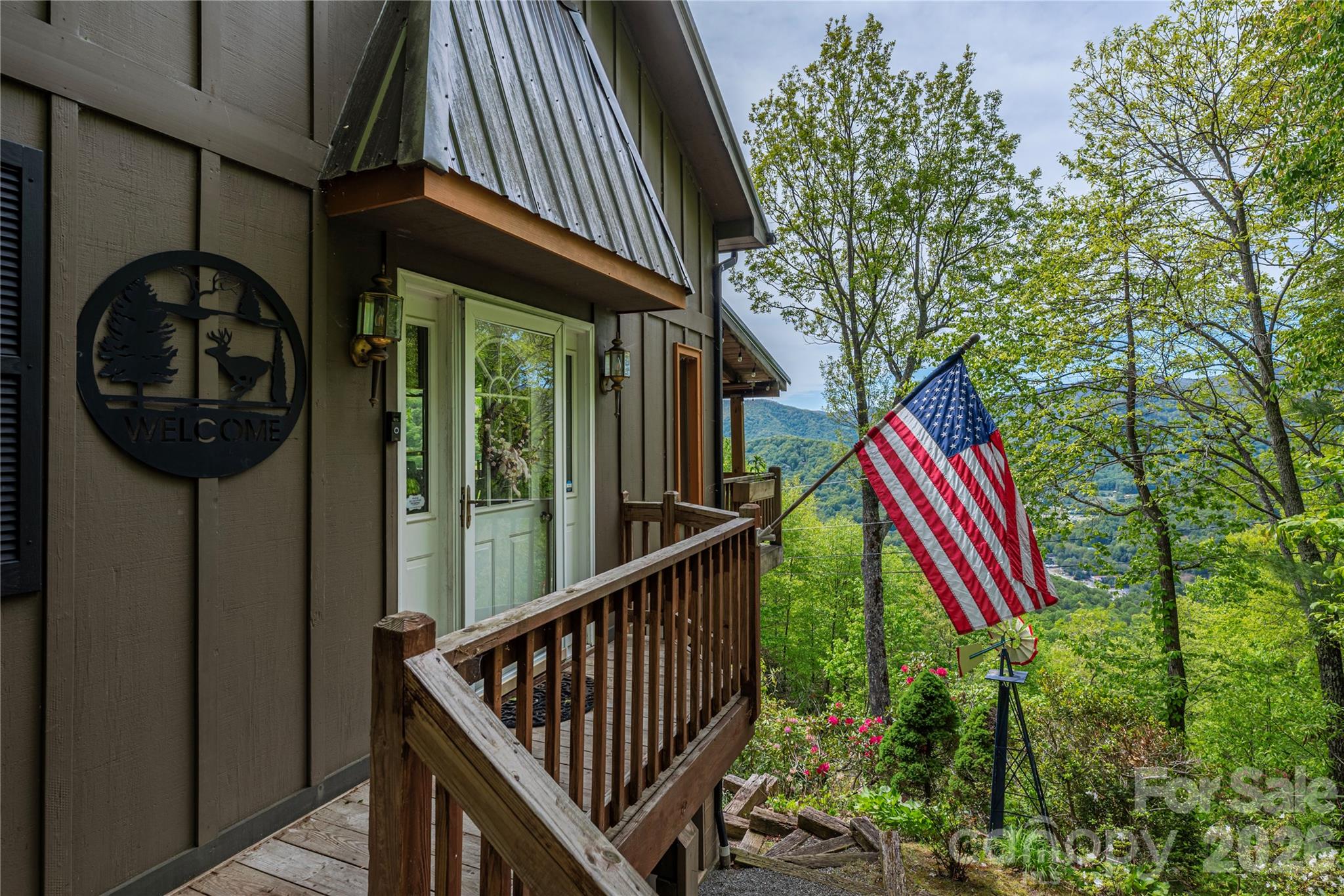 236 Dove Drive — Maggie Valley