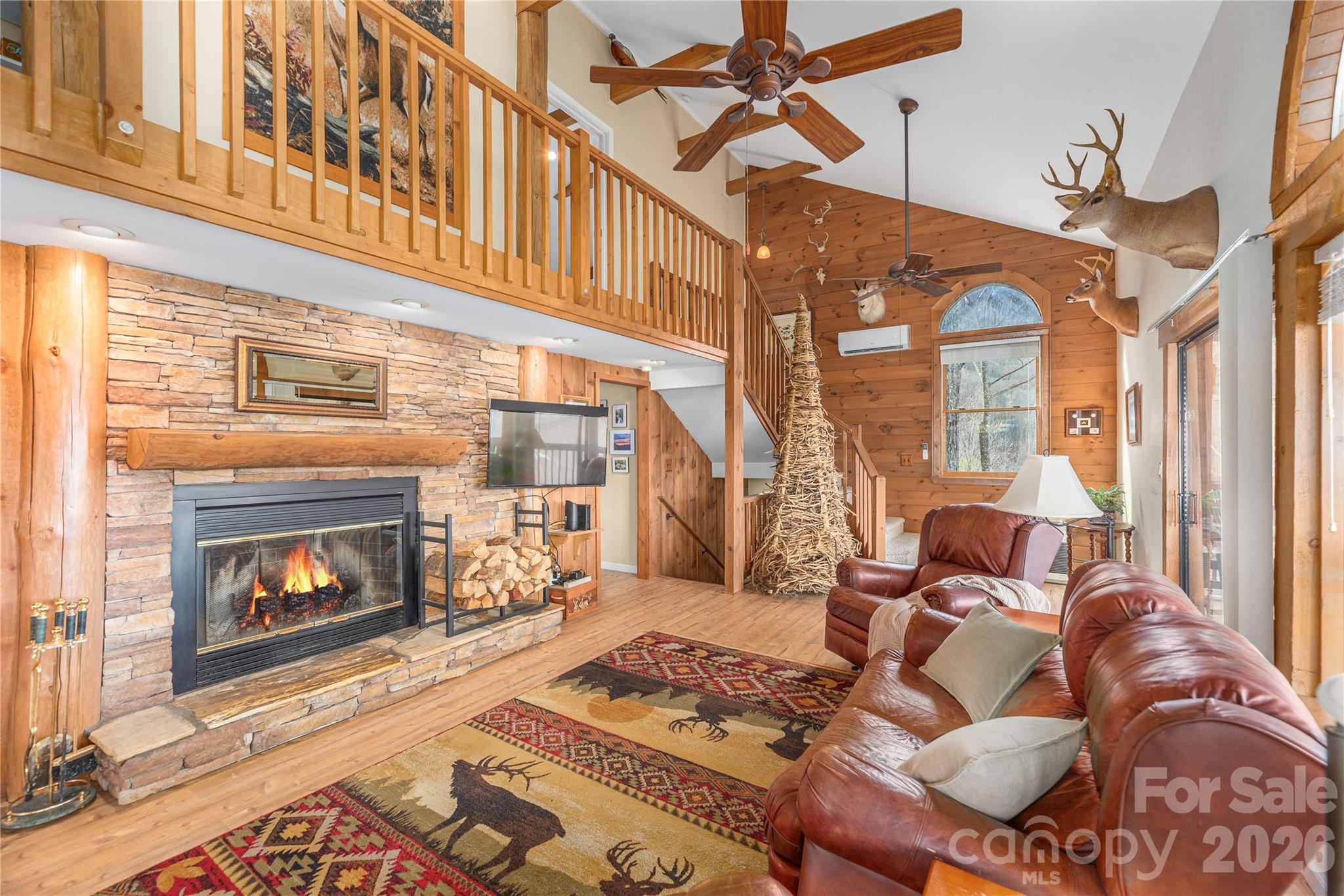 236 Dove Drive — Maggie Valley