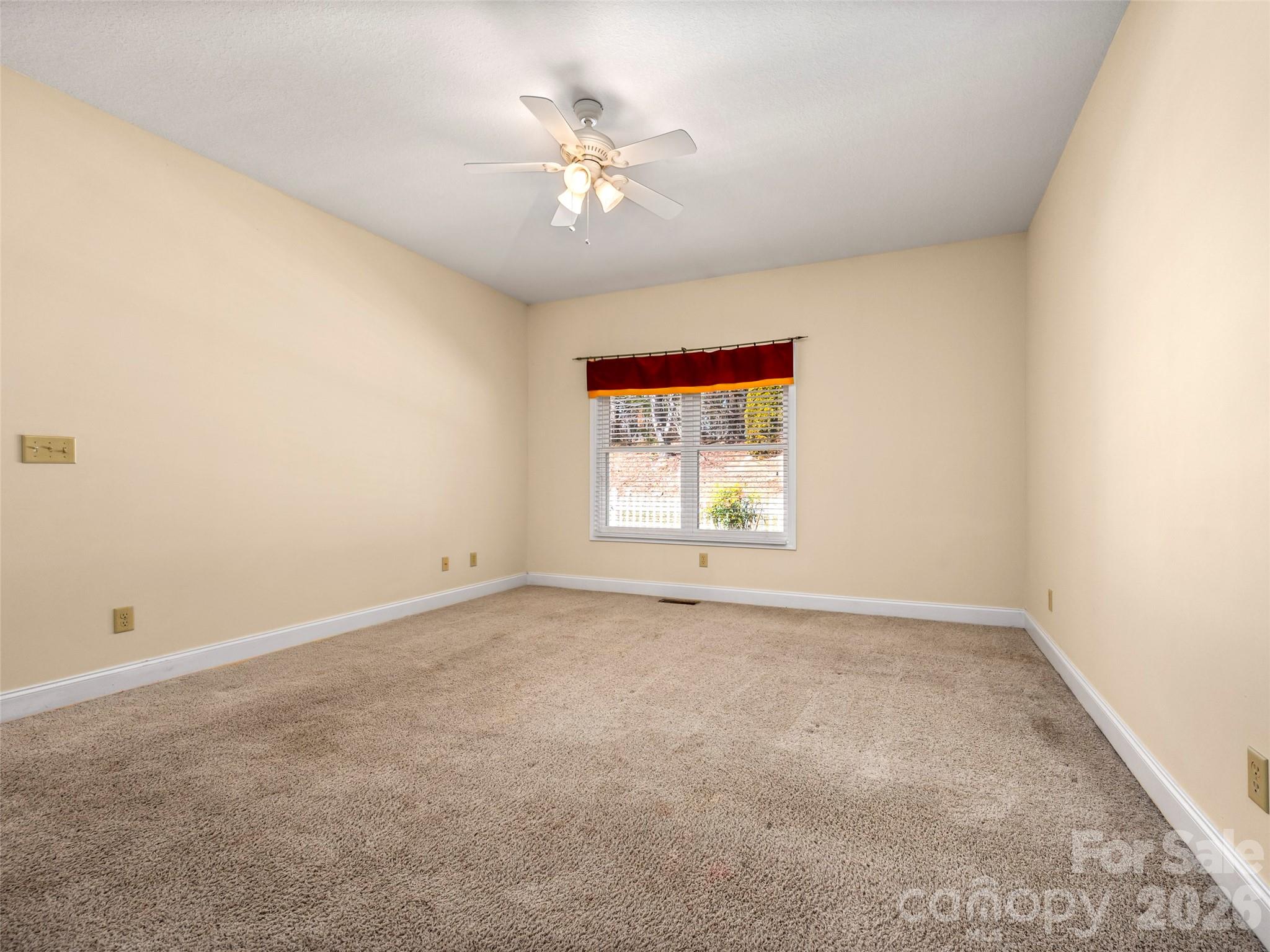 21 Holiday Drive — Arden