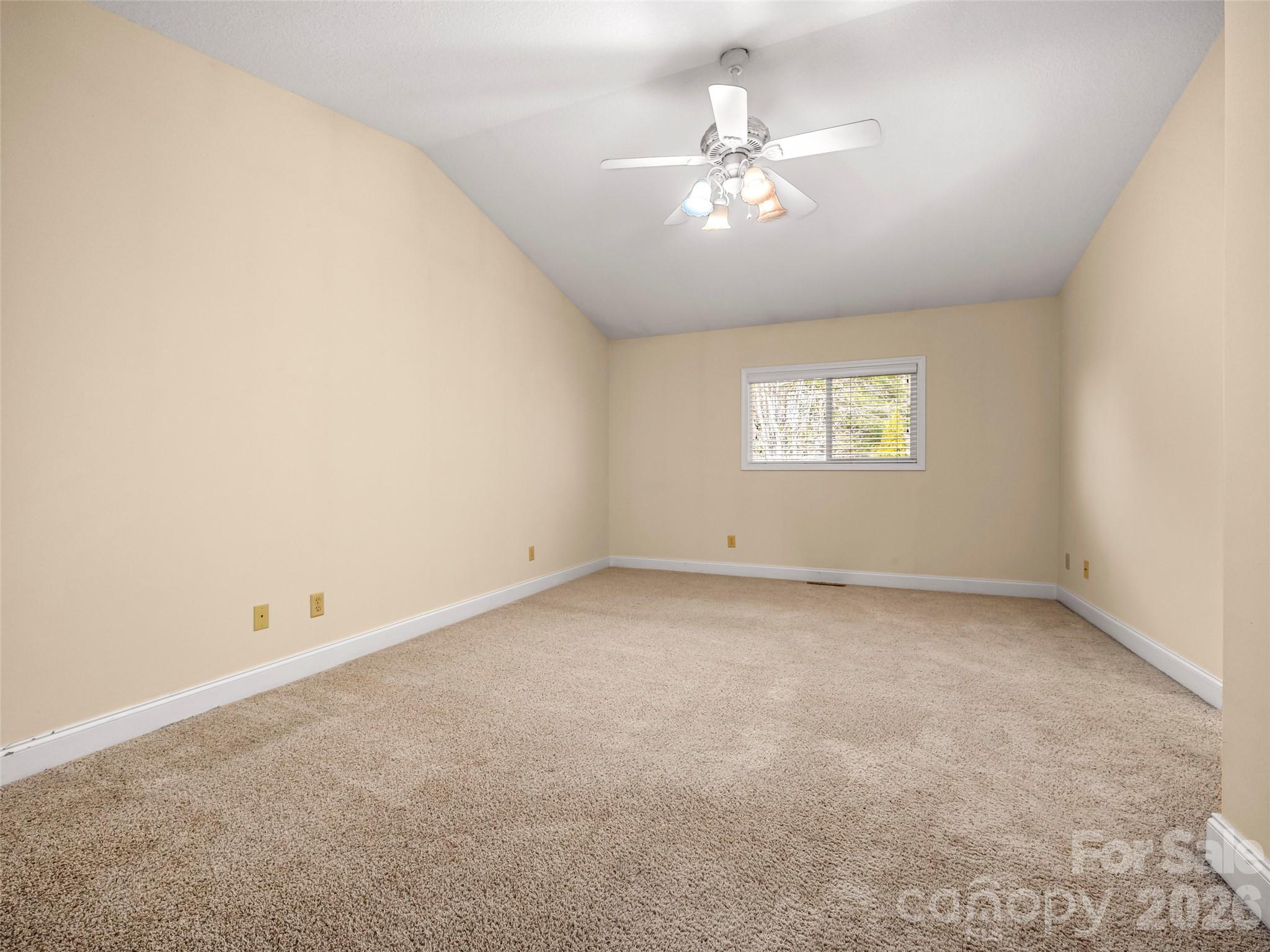 21 Holiday Drive — Arden