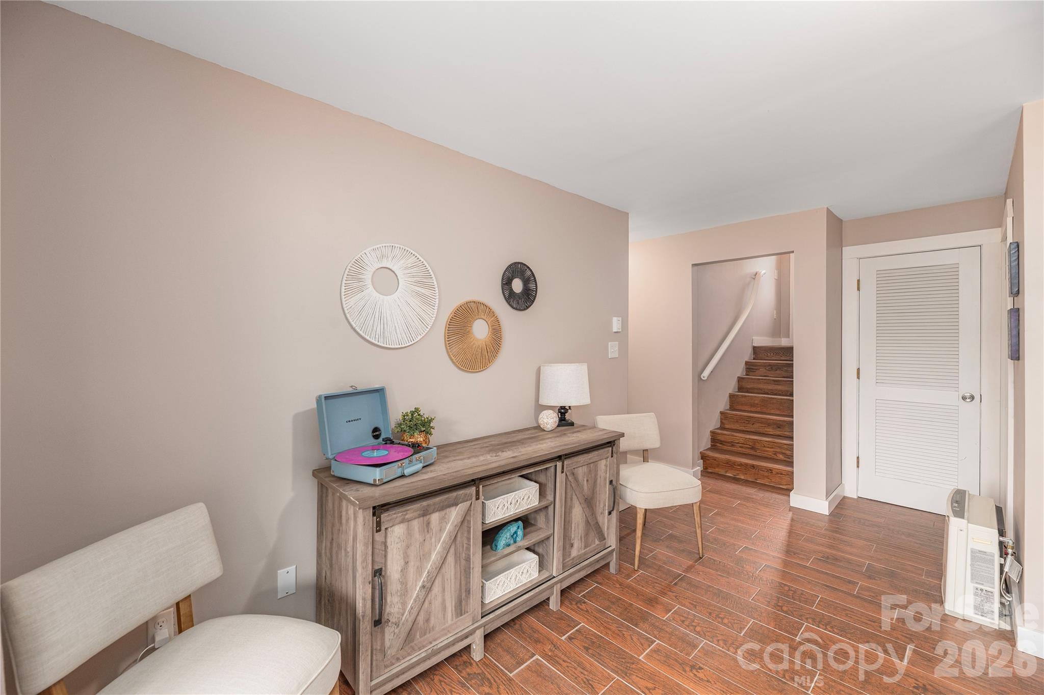 85 Dawn Lane — Canton