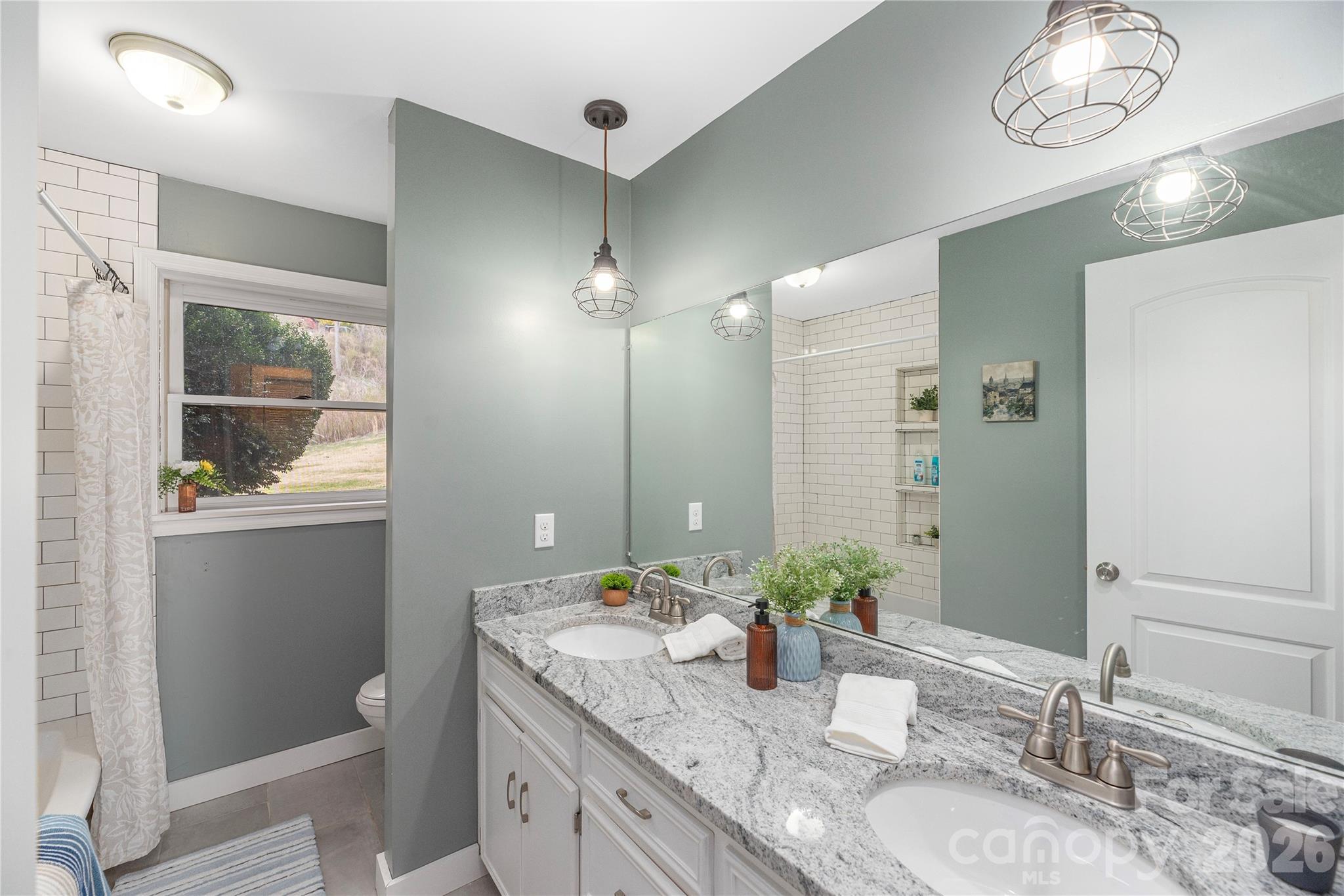 85 Dawn Lane — Canton