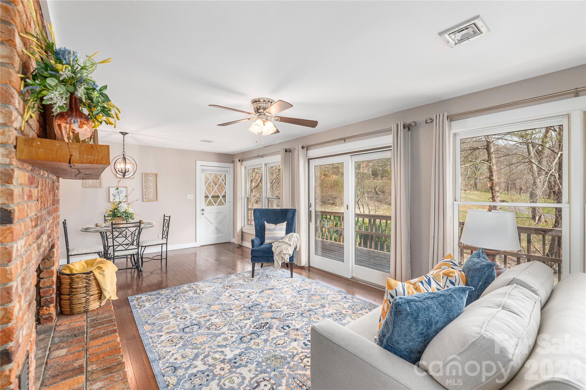 85 Dawn Lane — Canton