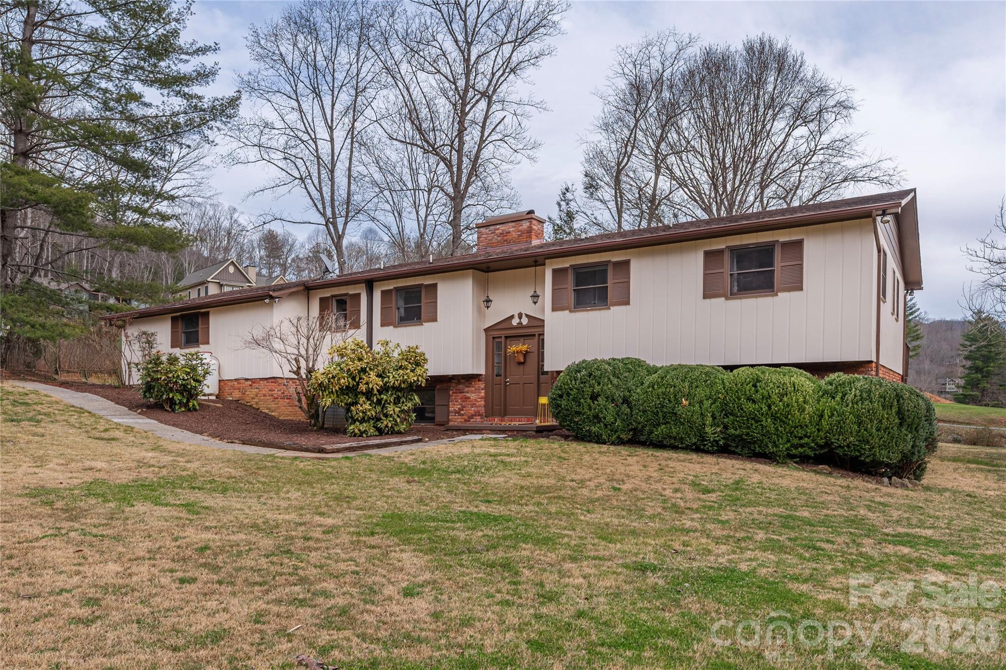 85 Dawn Lane — Canton