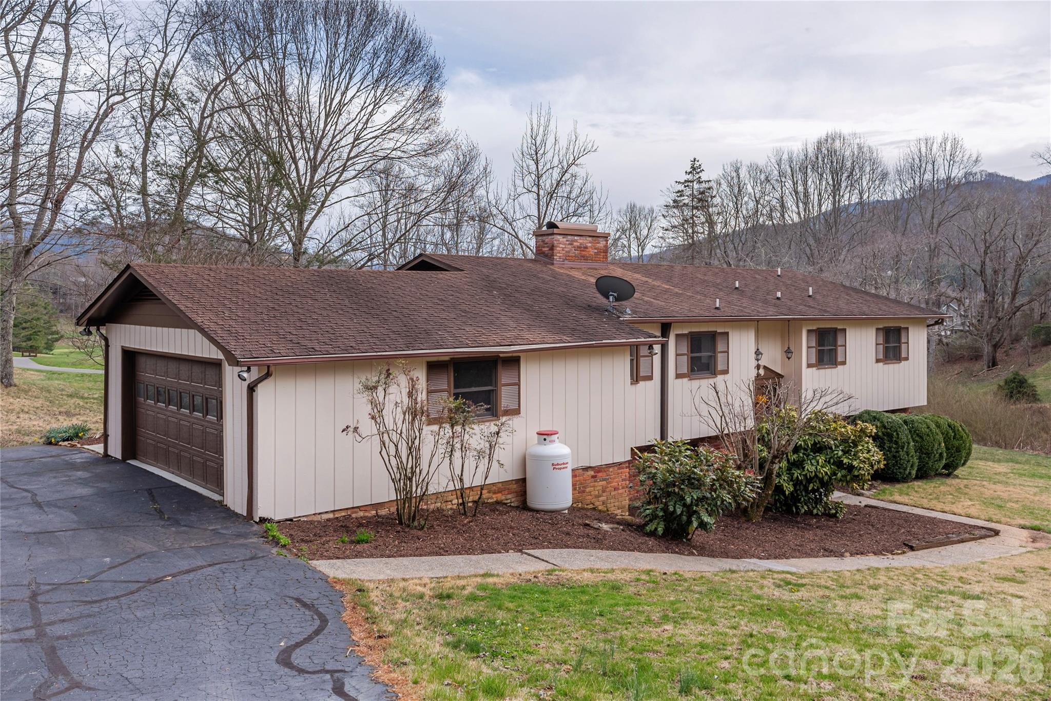 85 Dawn Lane — Canton