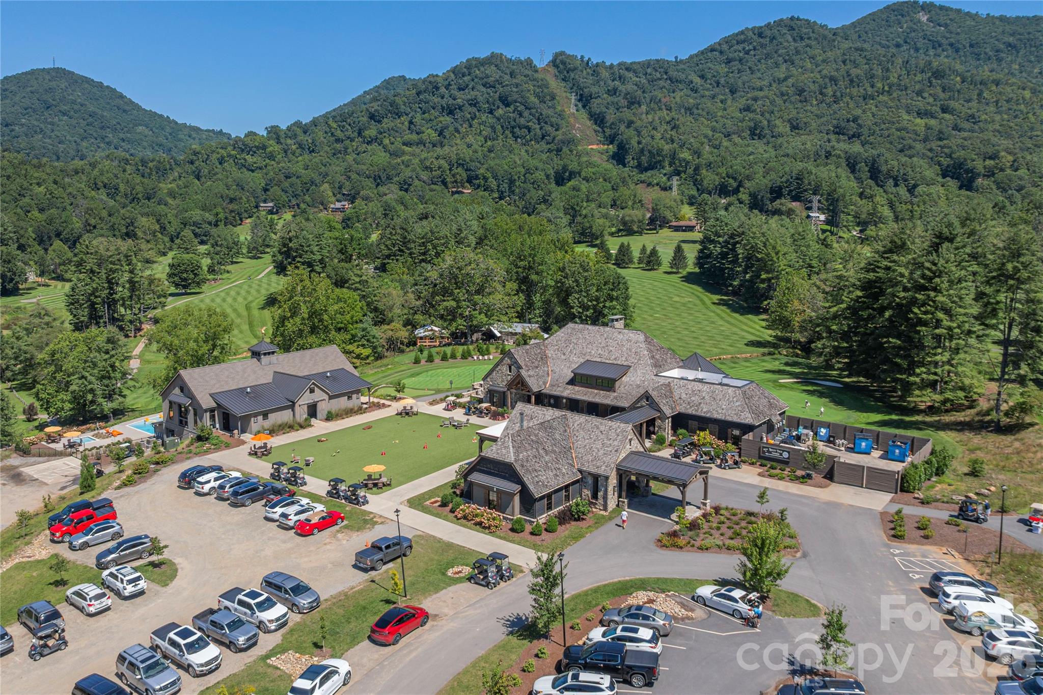 85 Dawn Lane — Canton