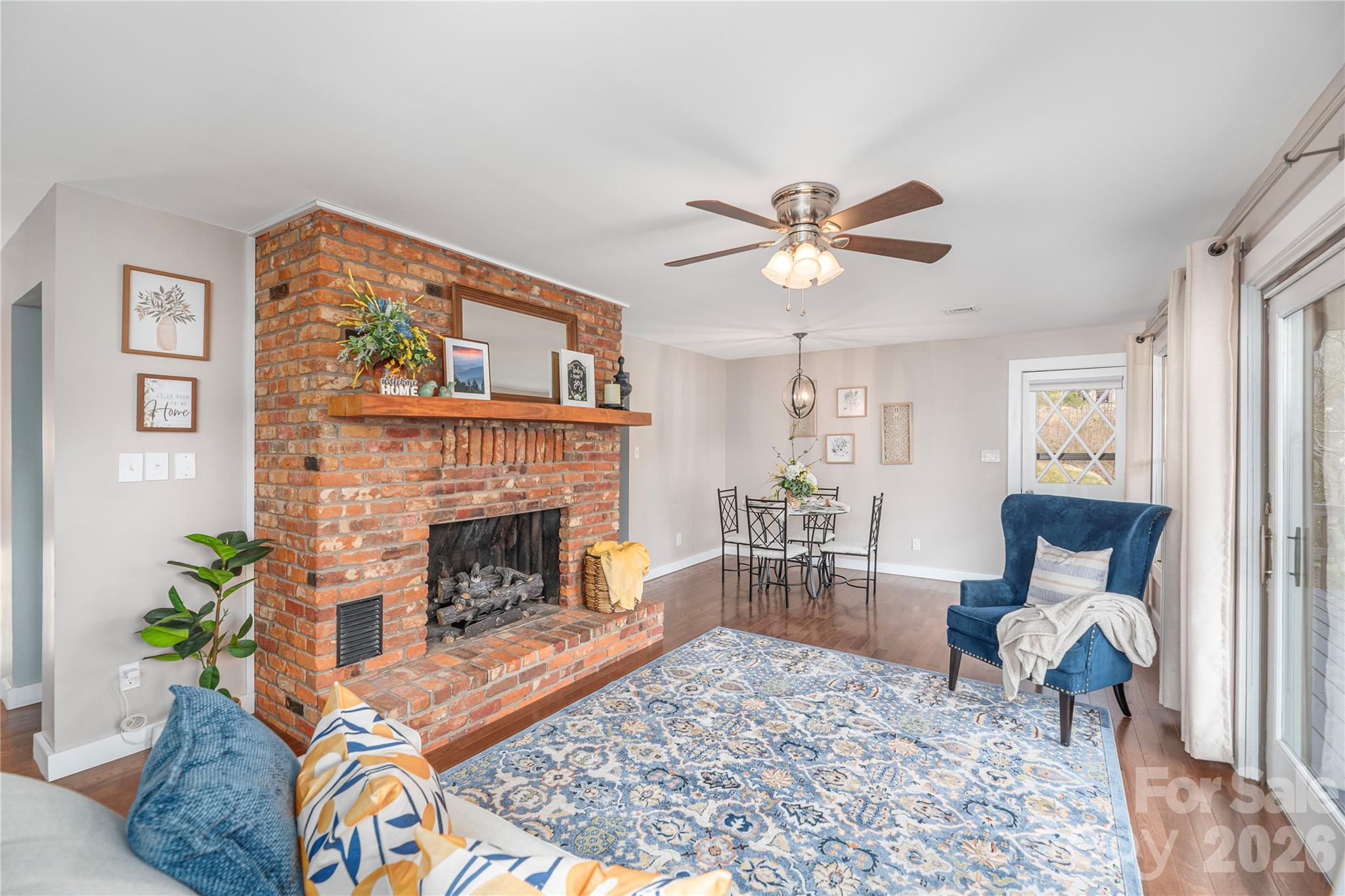 85 Dawn Lane — Canton
