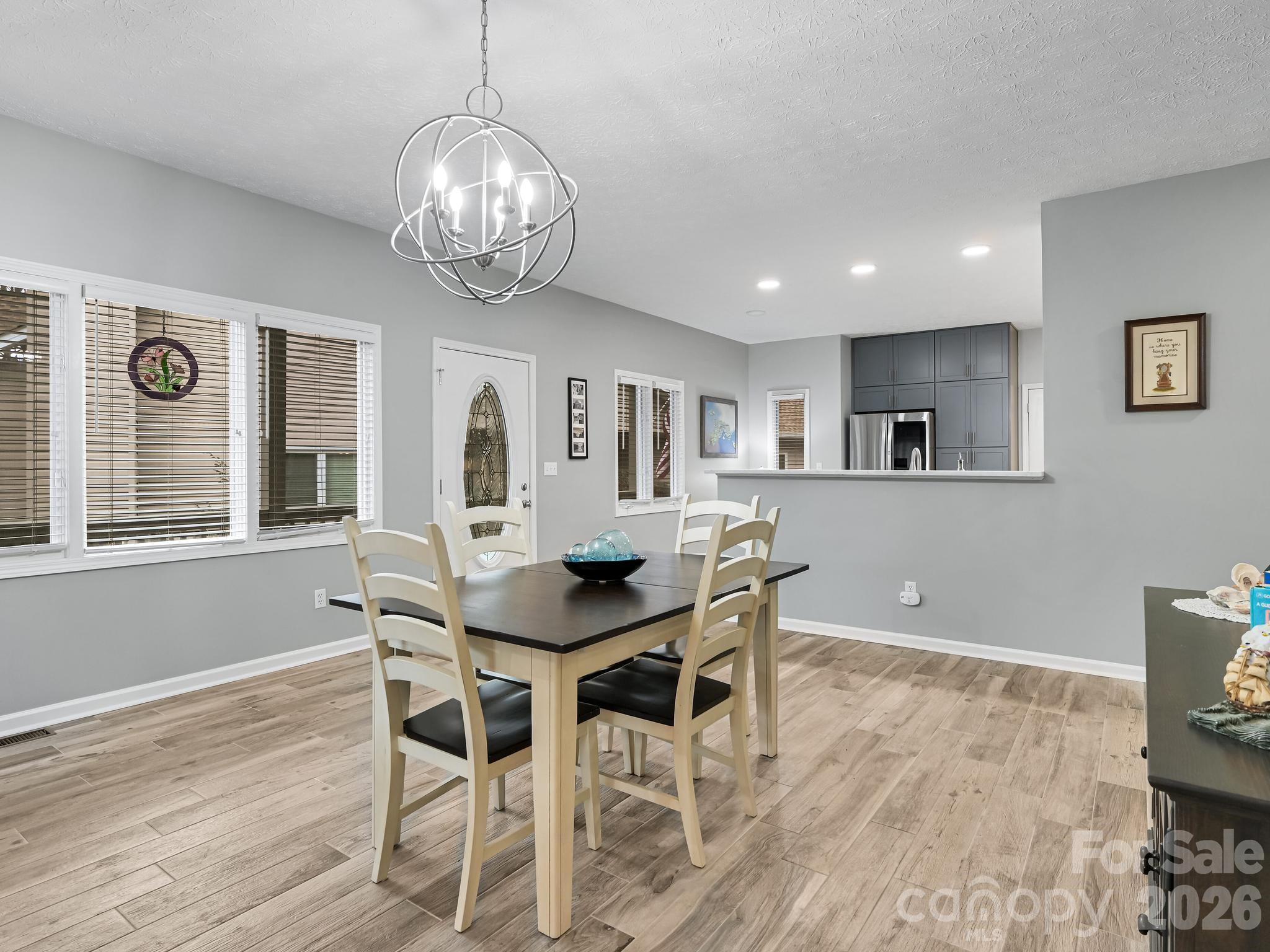 2208 E Cumming Woods Lane — Hendersonville