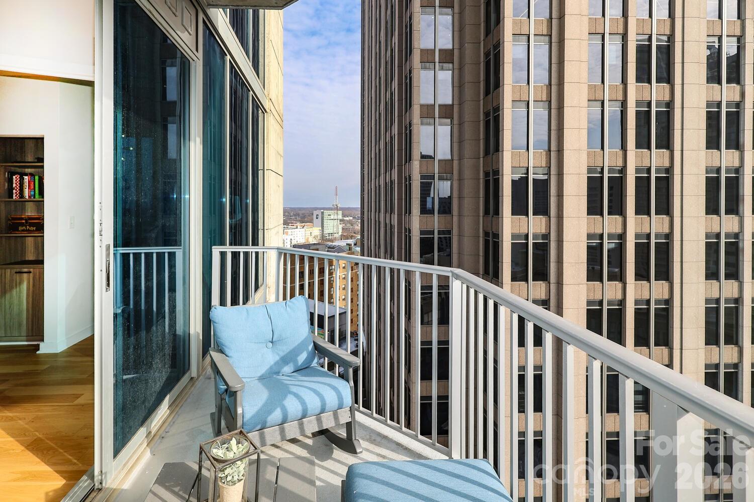 210 N Church Street #1507 — Charlotte