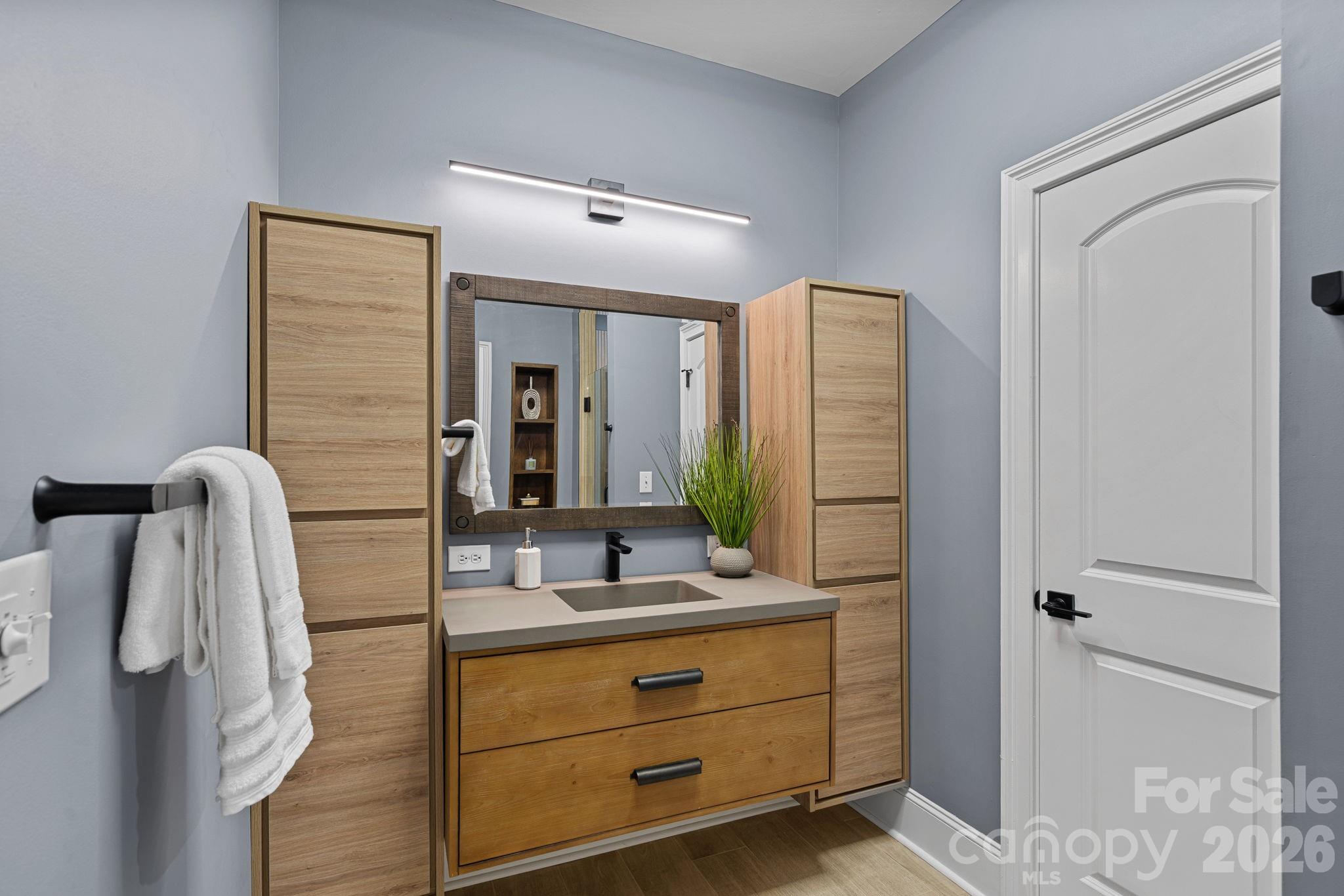 103 N Cove Key Lane — Mooresville