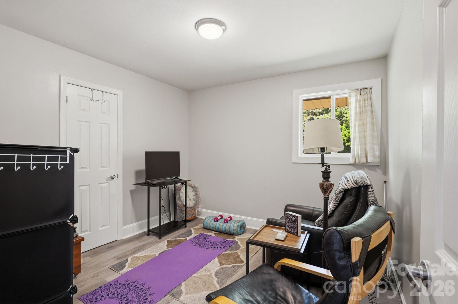 1405 Lakeview Drive — Pineville