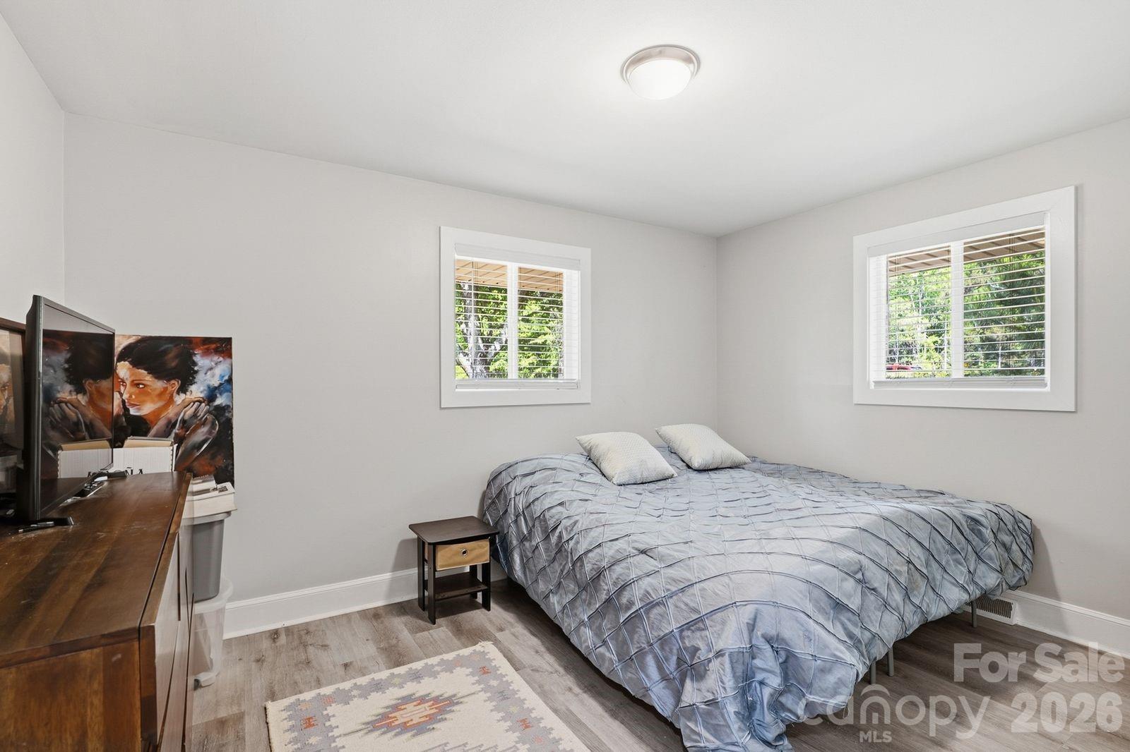 1405 Lakeview Drive — Pineville