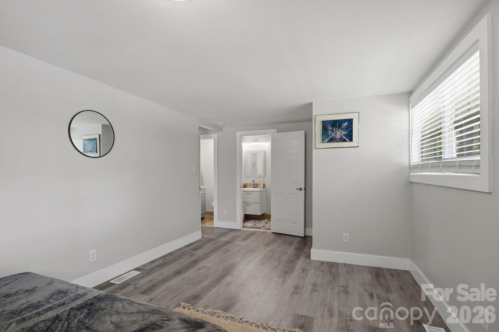 1405 Lakeview Drive — Pineville