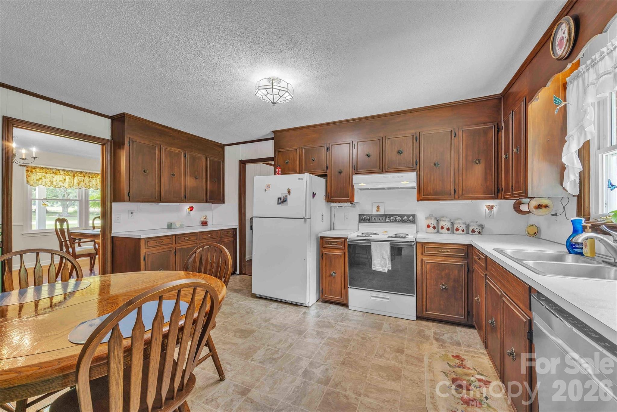 137 Proust Road — Statesville