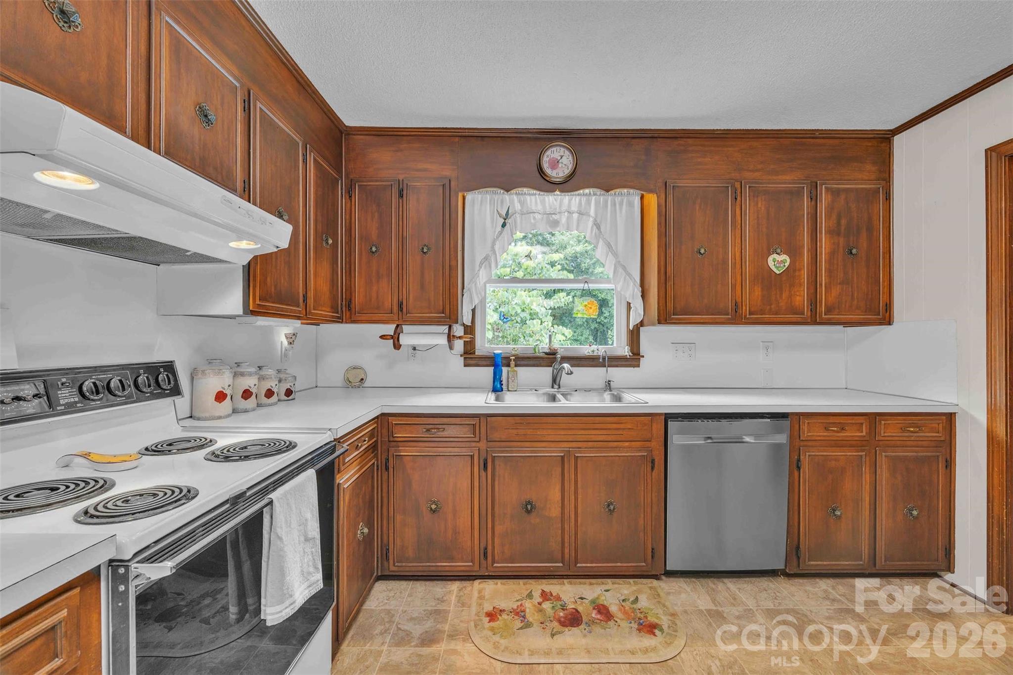 137 Proust Road — Statesville