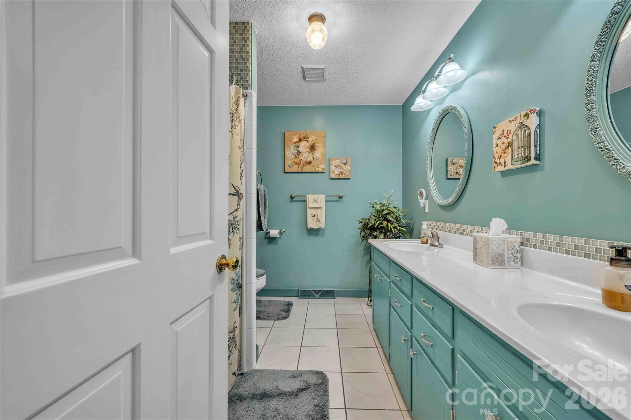 137 Proust Road — Statesville
