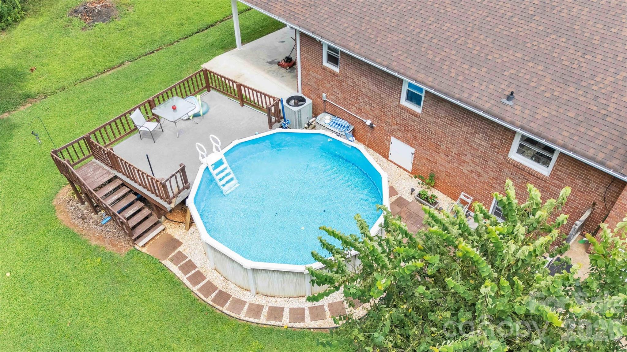 137 Proust Road — Statesville