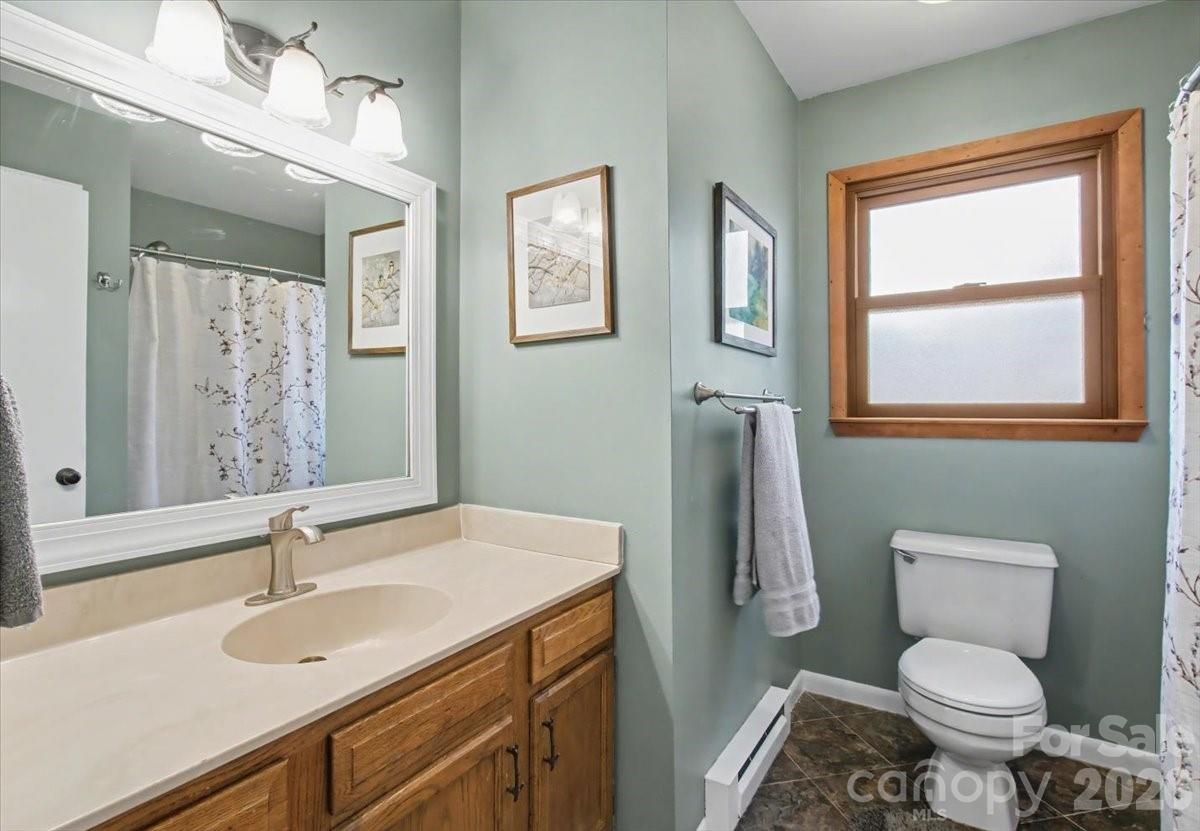 30 Whipporwill Drive — Weaverville