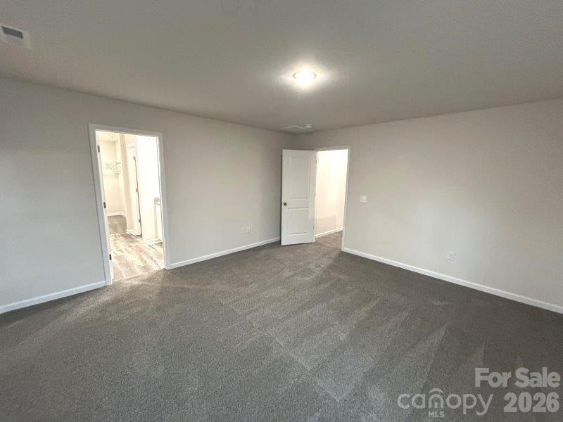 5155 Mark Drive NE — Hickory
