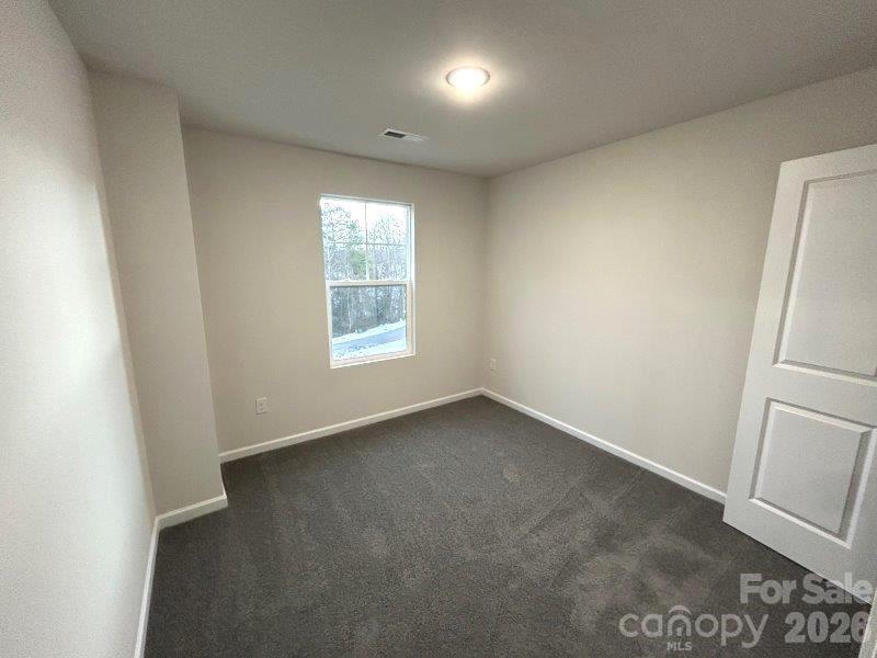 5155 Mark Drive NE — Hickory