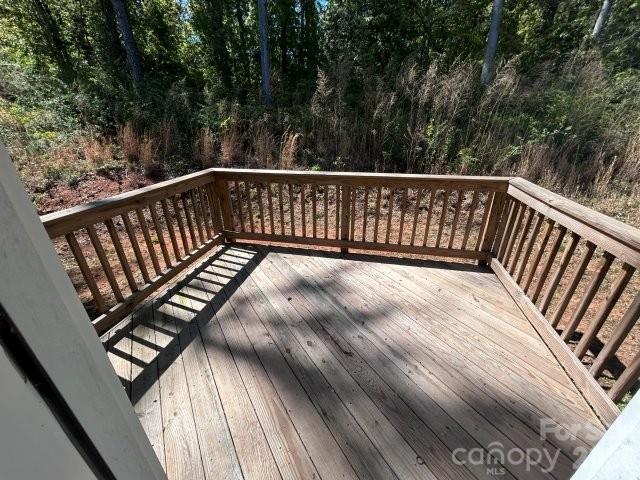 5155 Mark Drive NE — Hickory