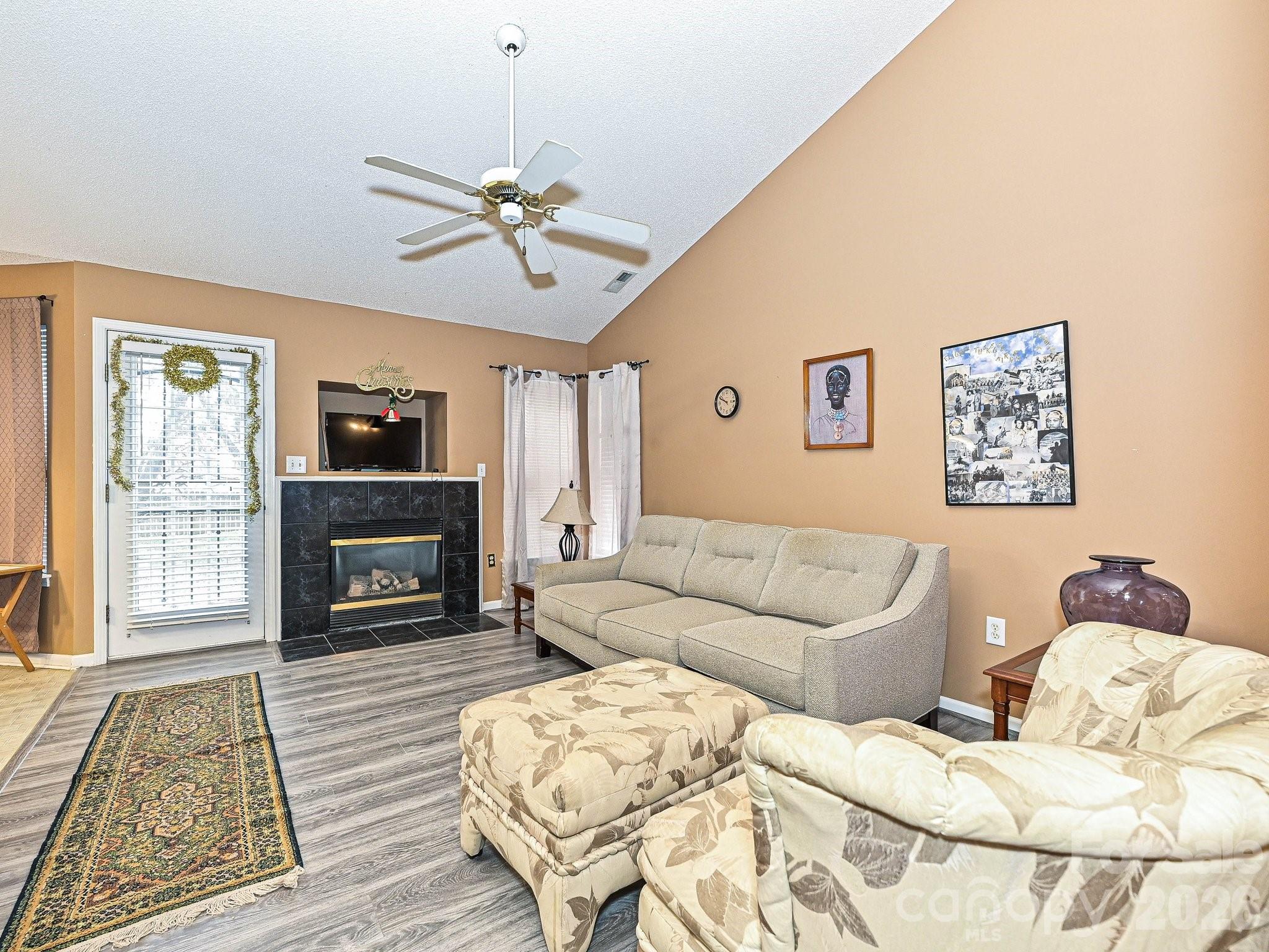 11726 Black Maple Avenue — Charlotte