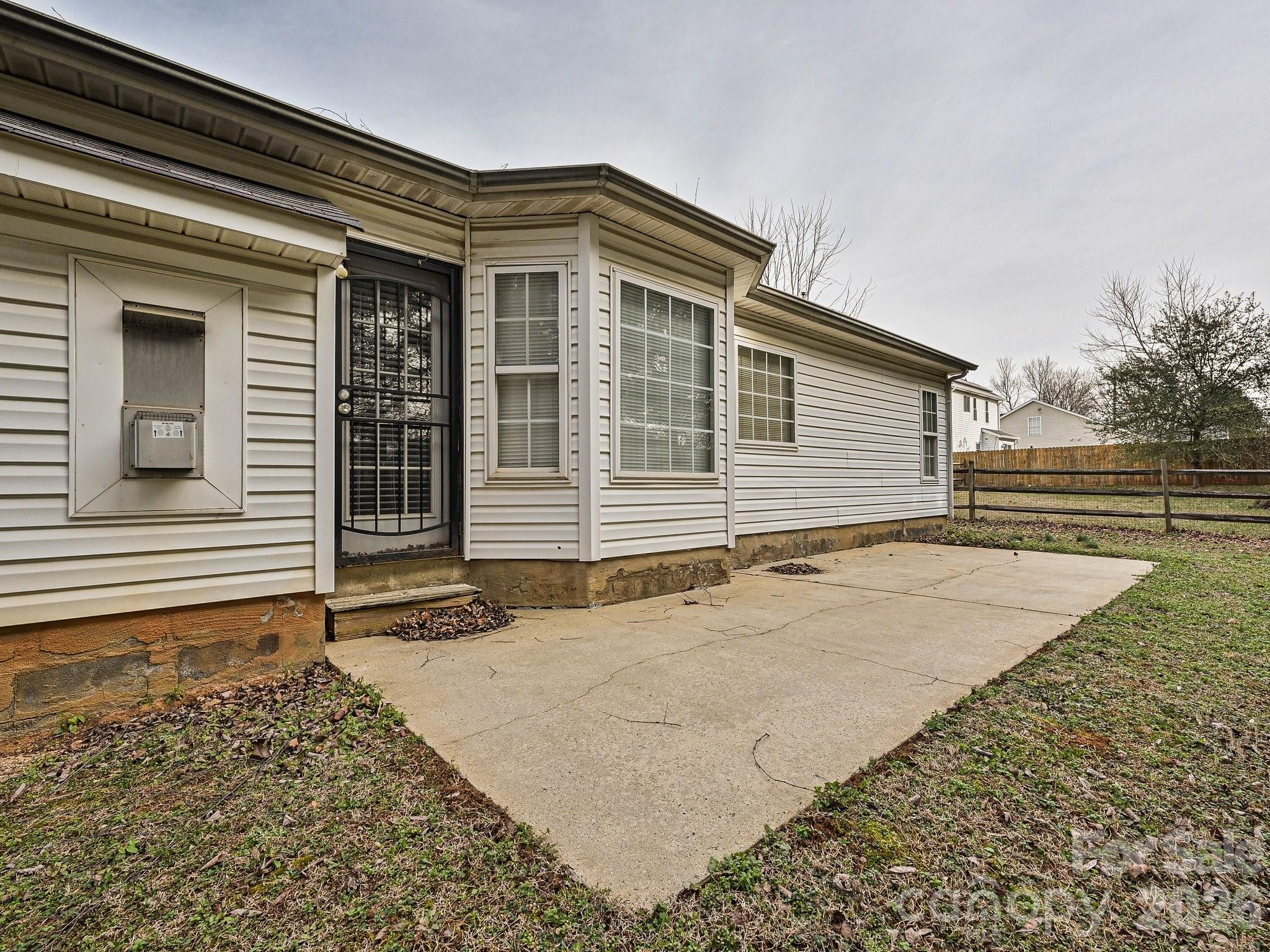 11726 Black Maple Avenue — Charlotte