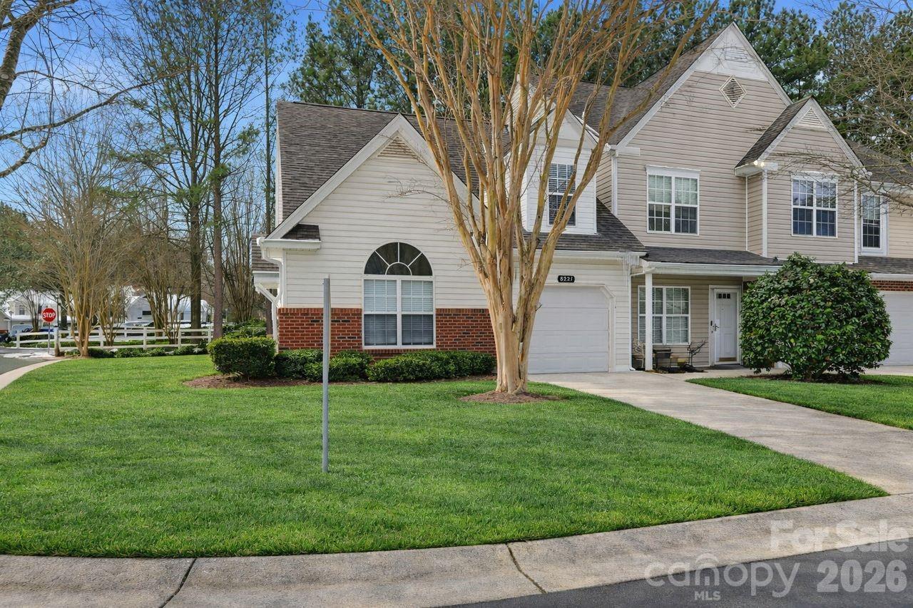 8221 Christmas Court — Charlotte