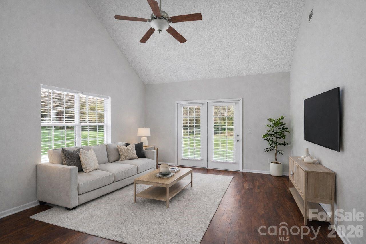 8221 Christmas Court — Charlotte