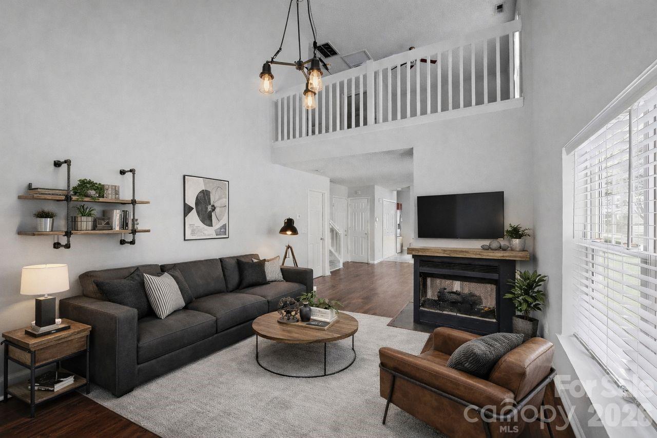 8221 Christmas Court — Charlotte