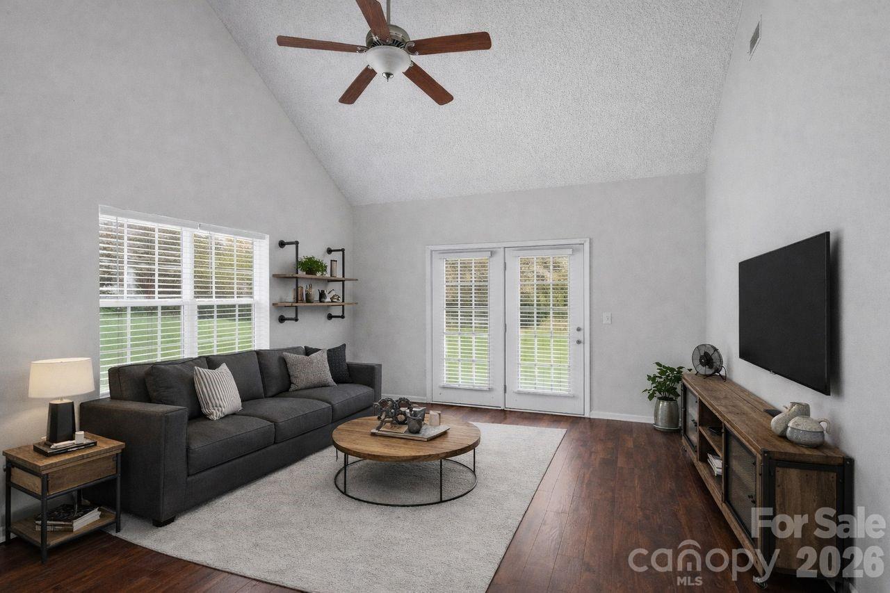 8221 Christmas Court — Charlotte