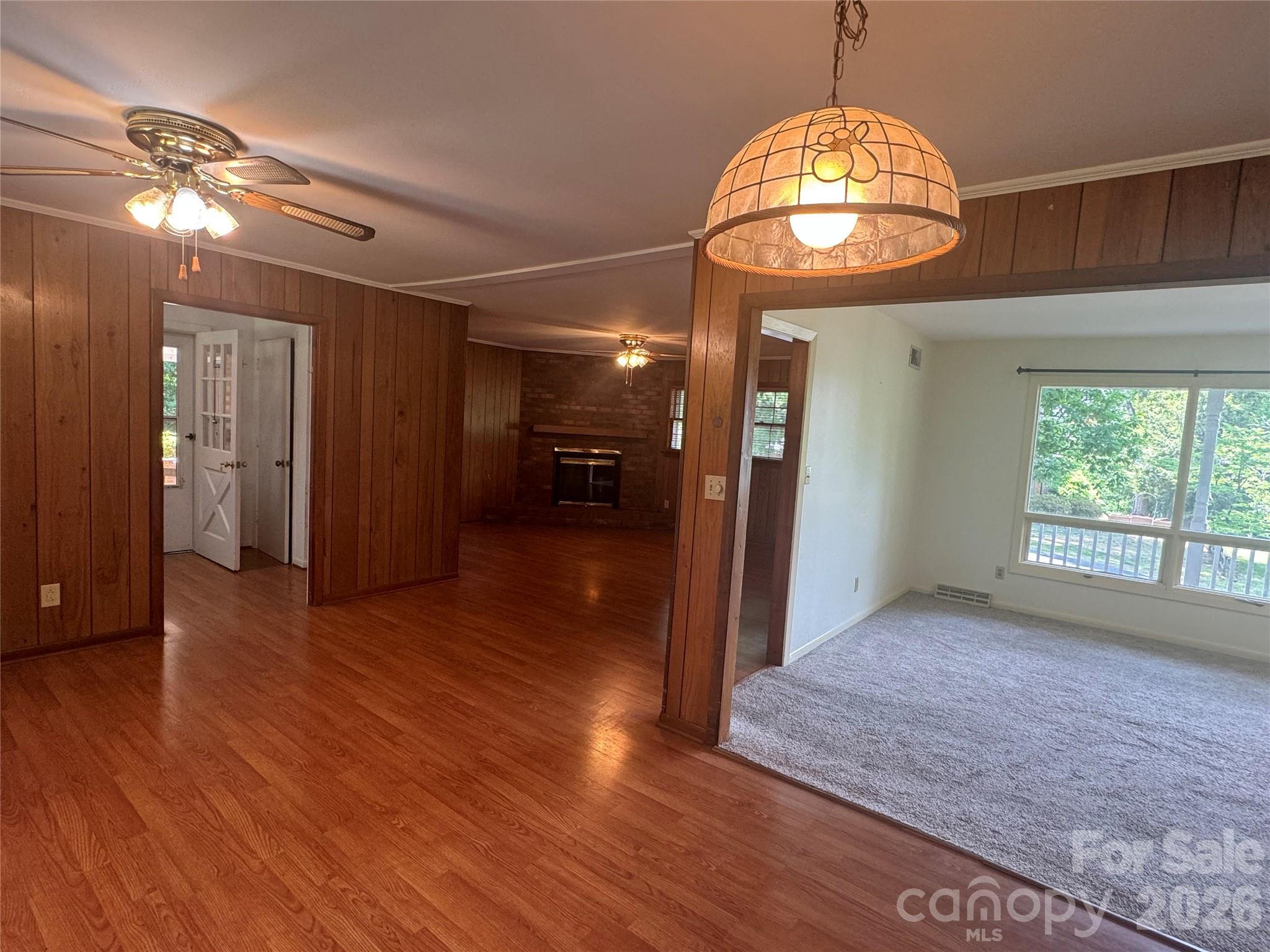 1023 Autumn Lane — New London