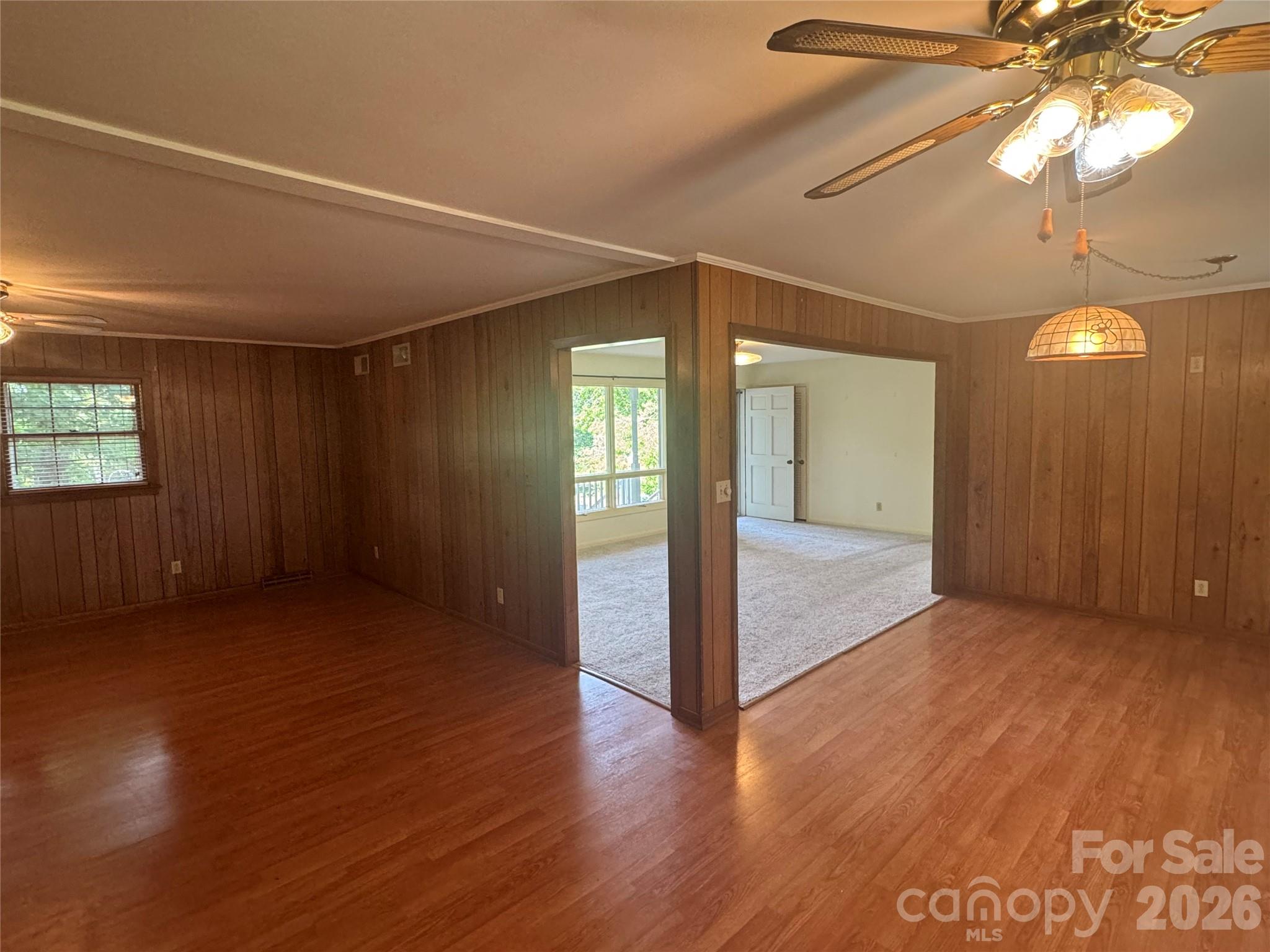 1023 Autumn Lane — New London